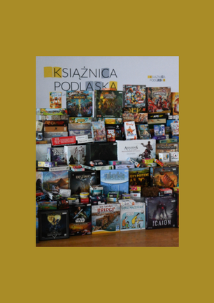 Kolorowe pudełka zawierające gry planszowe, w tle logo Książnicy Podlaskiej.