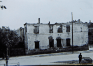 Ruiny Loży Masońskiej, przyszła siedziba KP, 1946 r.